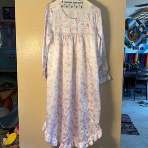 VINTAGE White with Pinkand purple floral Satin Nightgown Long Sleeve Ruffle Lace